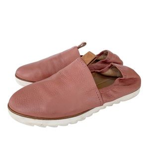 Mercedes Castillo Clelia Slip-on Sneaker in Pink Salmon Size 8